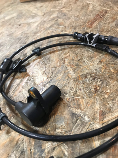 Hyundai Coupe 01-08 ABS-Sensor vorne links NEU