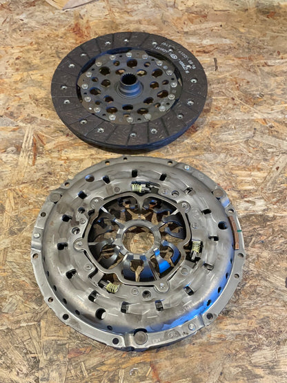 Original GM Opel Vivaro A 2,5 DTI Kupplungssatz Neu