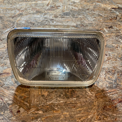 Original GM Isuzu Euromidi Scheinwerfer vorne Neu