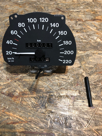Original GM Opel Astra F Tachometer Neu