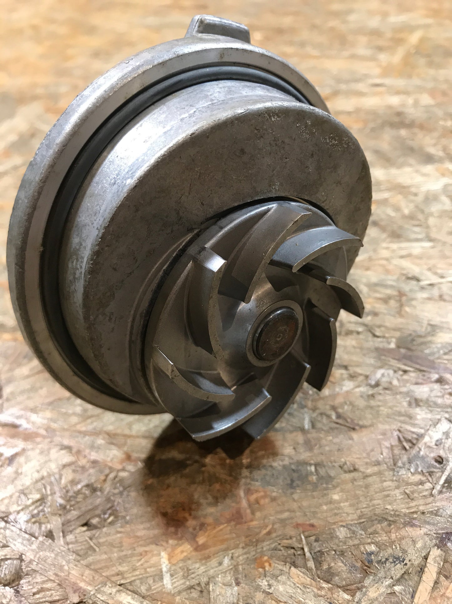 Original Opel Ascona C Kadett D, E 1.6 D Wasserpumpe NEU