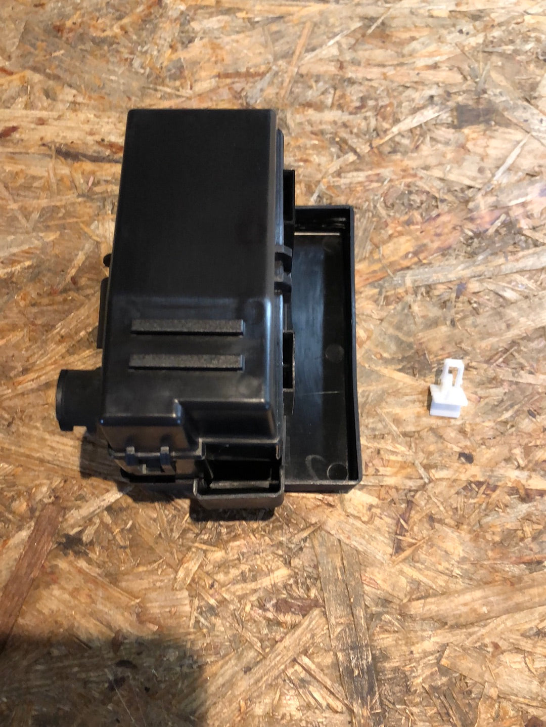 Original GM Opel Antara Sicherungskasten Kabelsatz Motor Neu