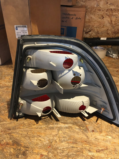 Original Vectra B Heckleuchte links NEU