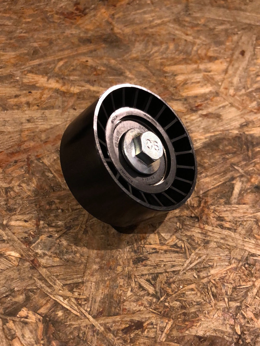 Original GM Chevrolet Aveo T200 Kalos 1.4 Cruze J300 1.6 Führungsrolle Zahnriemen Neu