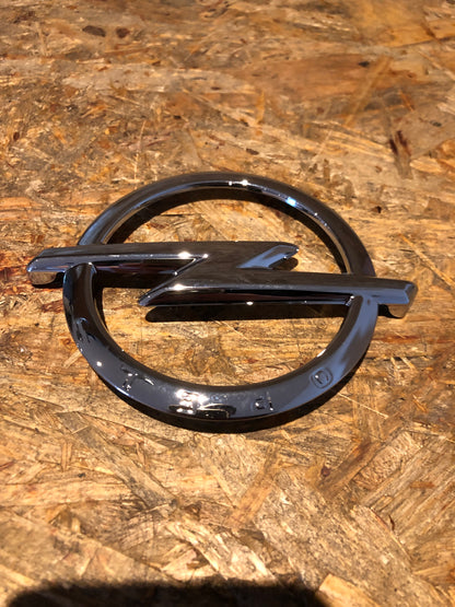 Original Opel Insignia Emblem hinten Neu