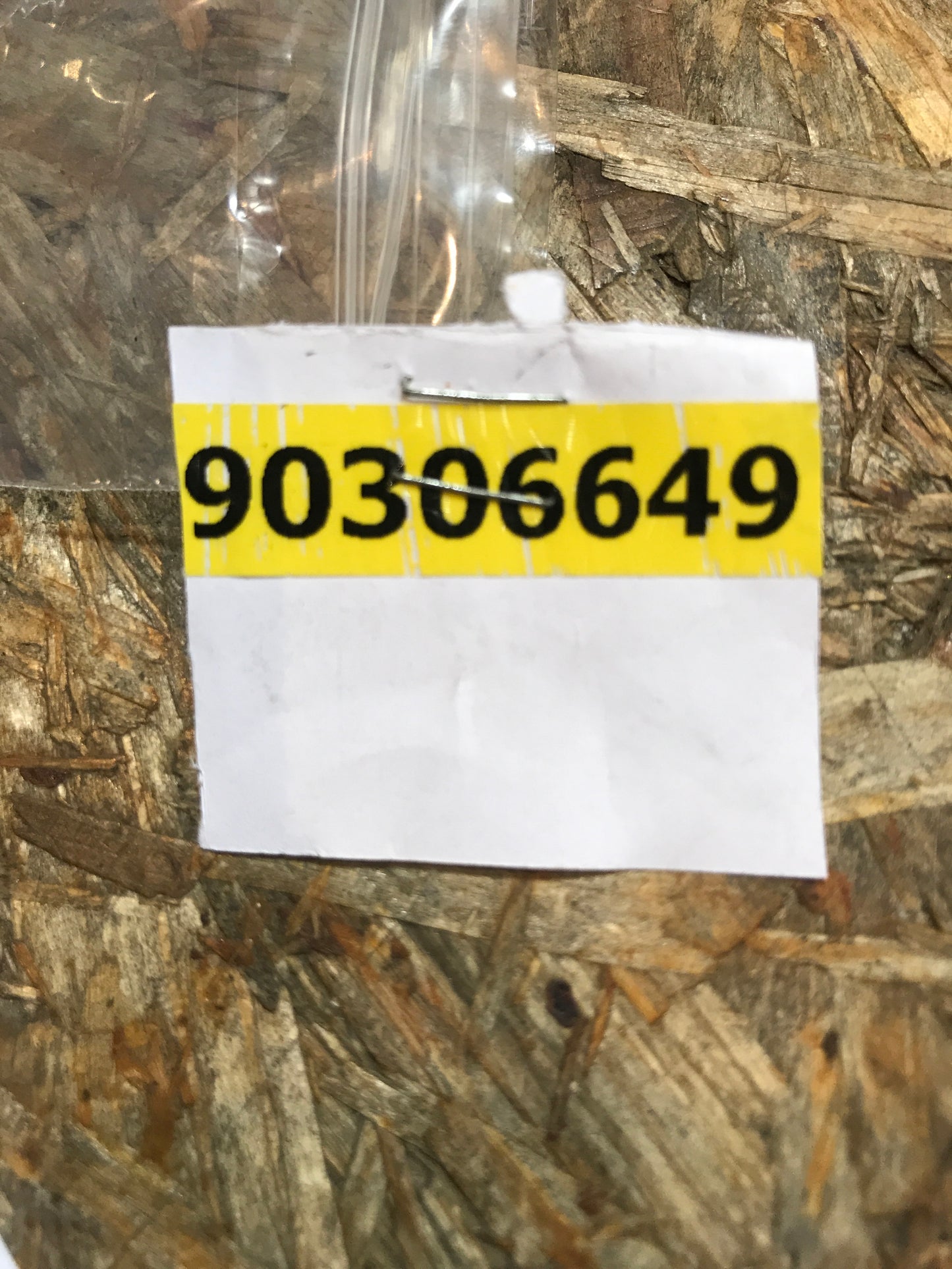 Original Opel Komstoffmutter Glas an Seitenverkleidung NEU