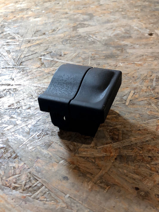 Original GM Opel Omega A Schalteröffnung Traktionskontrollsystem Neu