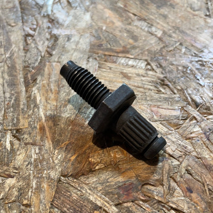 Original GM Opel Arretierungsbolzen Neu