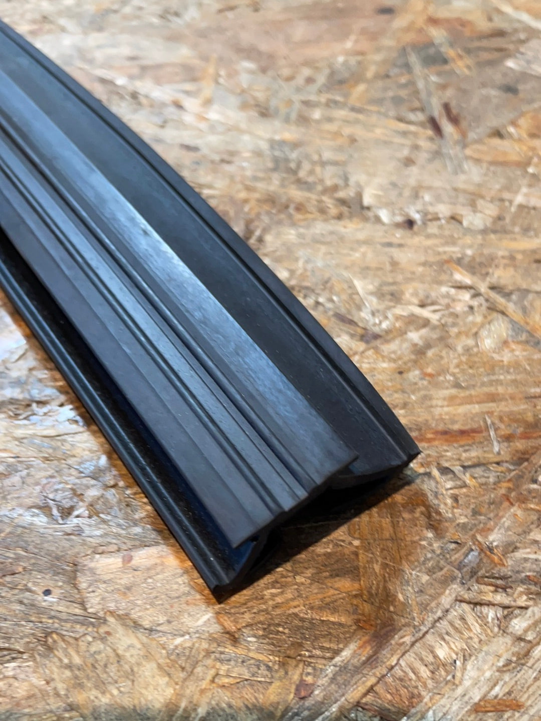 Original GM Opel Meriva A Fensterführung Scheibendichtung hinten rechts Neu