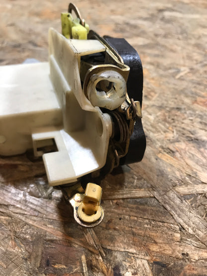 Original Opel Calibra Türschloss vorne rechts NEU