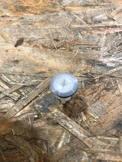 Original Opel Frontera A Tülle / Schraube Zierblende C-Säule NEU