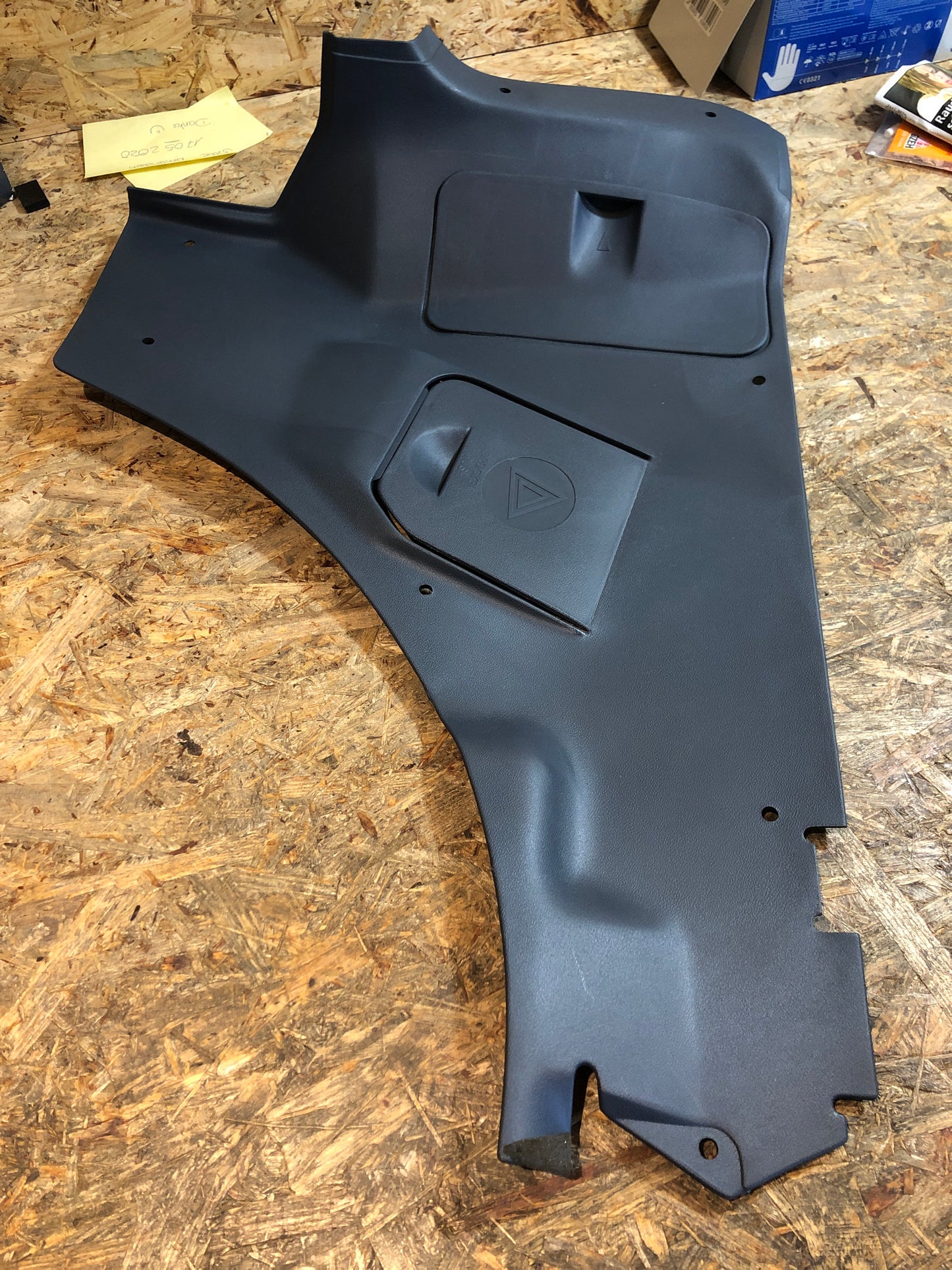 Original GM Opel Kadett E Bj. 85-95 Seitenwandverkleidung Neu