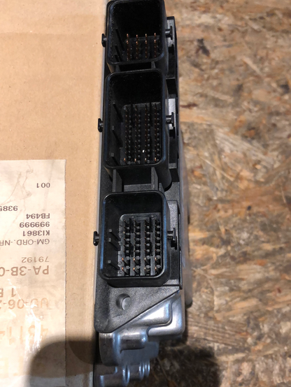 Original GM Opel Vivaro A Motorsteuergerät Neu