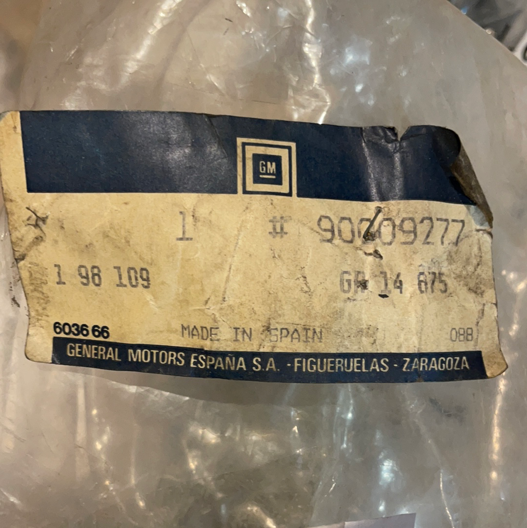 Original GM Opel Corsa A Sicherheitsgurt vorne links Neu