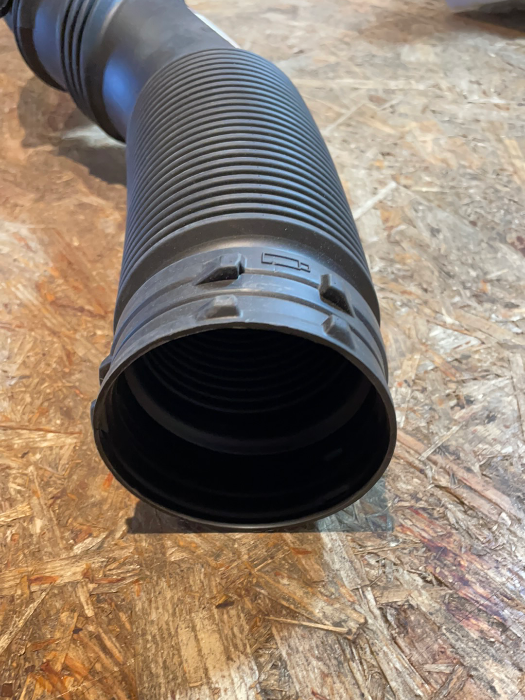 Original GM Opel Vivaro B Fiat Talento Nissan NV300 Renault Traffic 3 Ansaugschlauch Neu