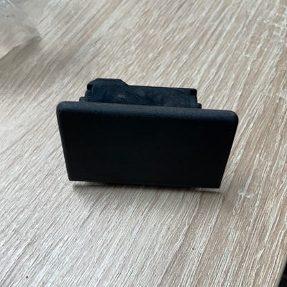 Original GM Opel Kadett E Verschluss Amaturentafelkasten Neu