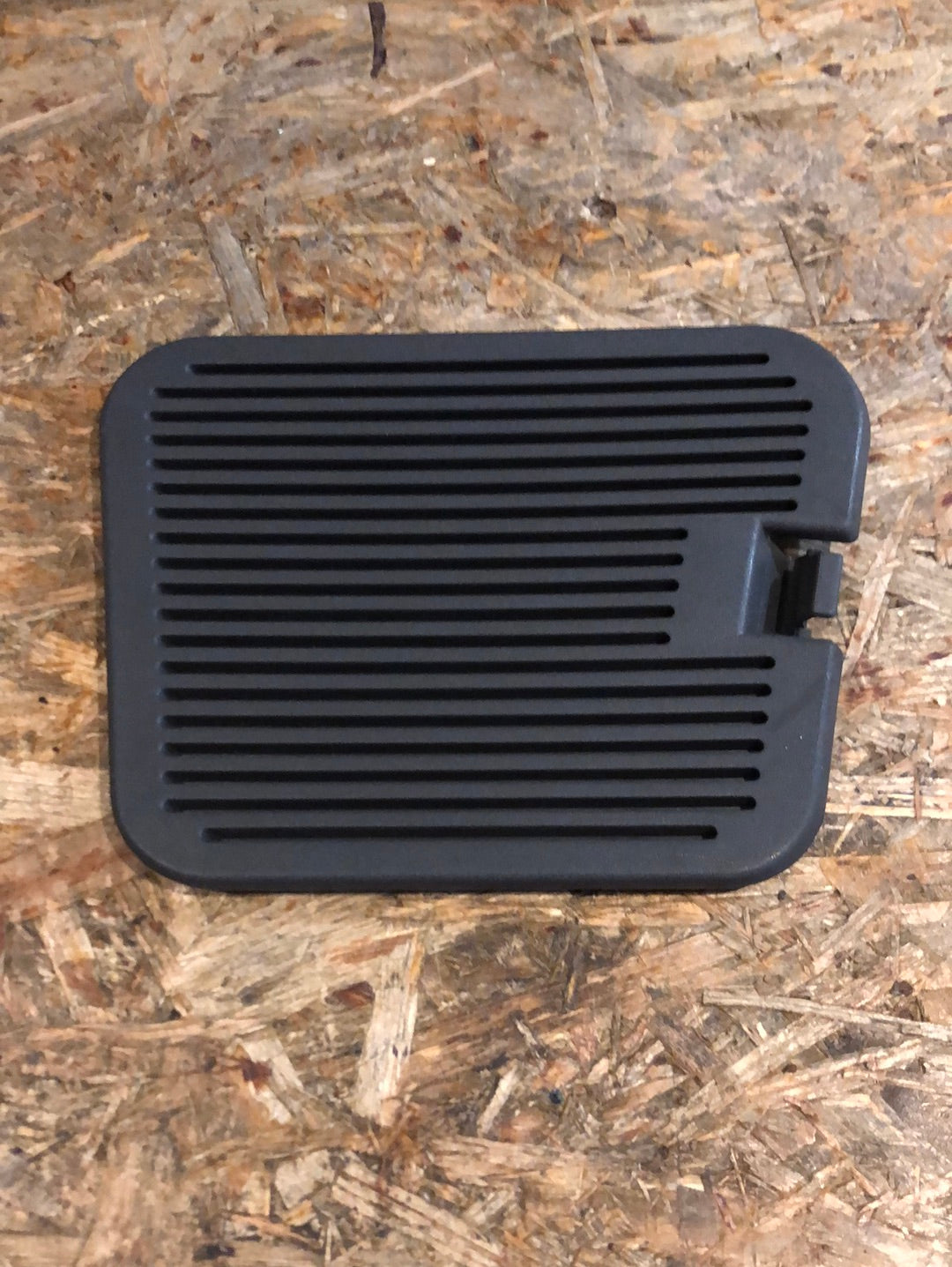 Original GM Opel Astra F Abdeckung Öffnung Heckleuchte rechts Neu