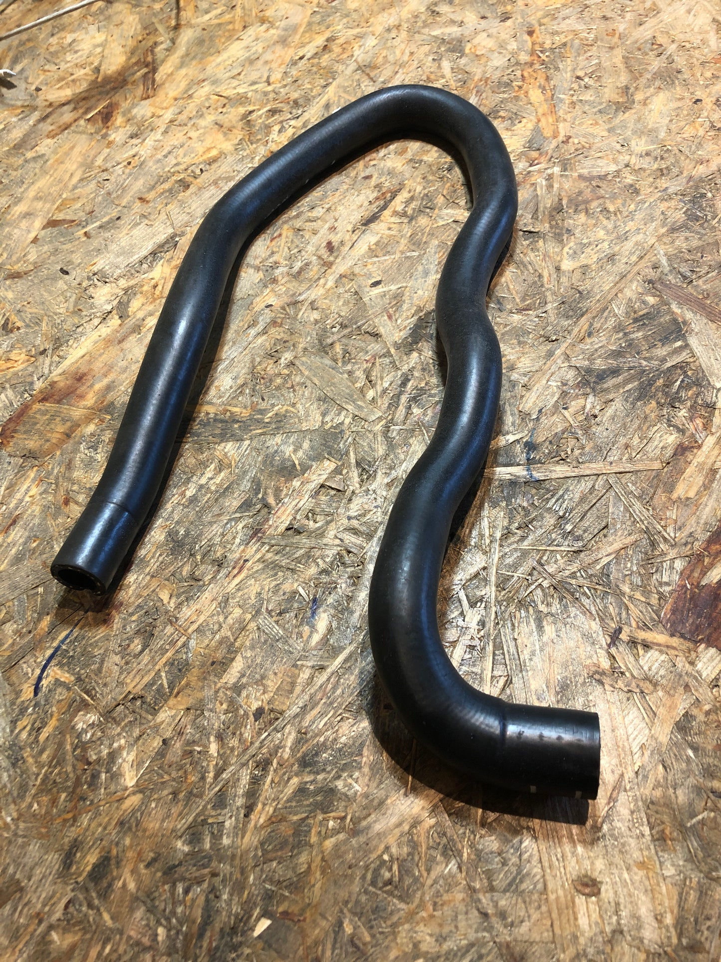 Original Opel Astra H Schlauch Ausgleichsbehälter Neu