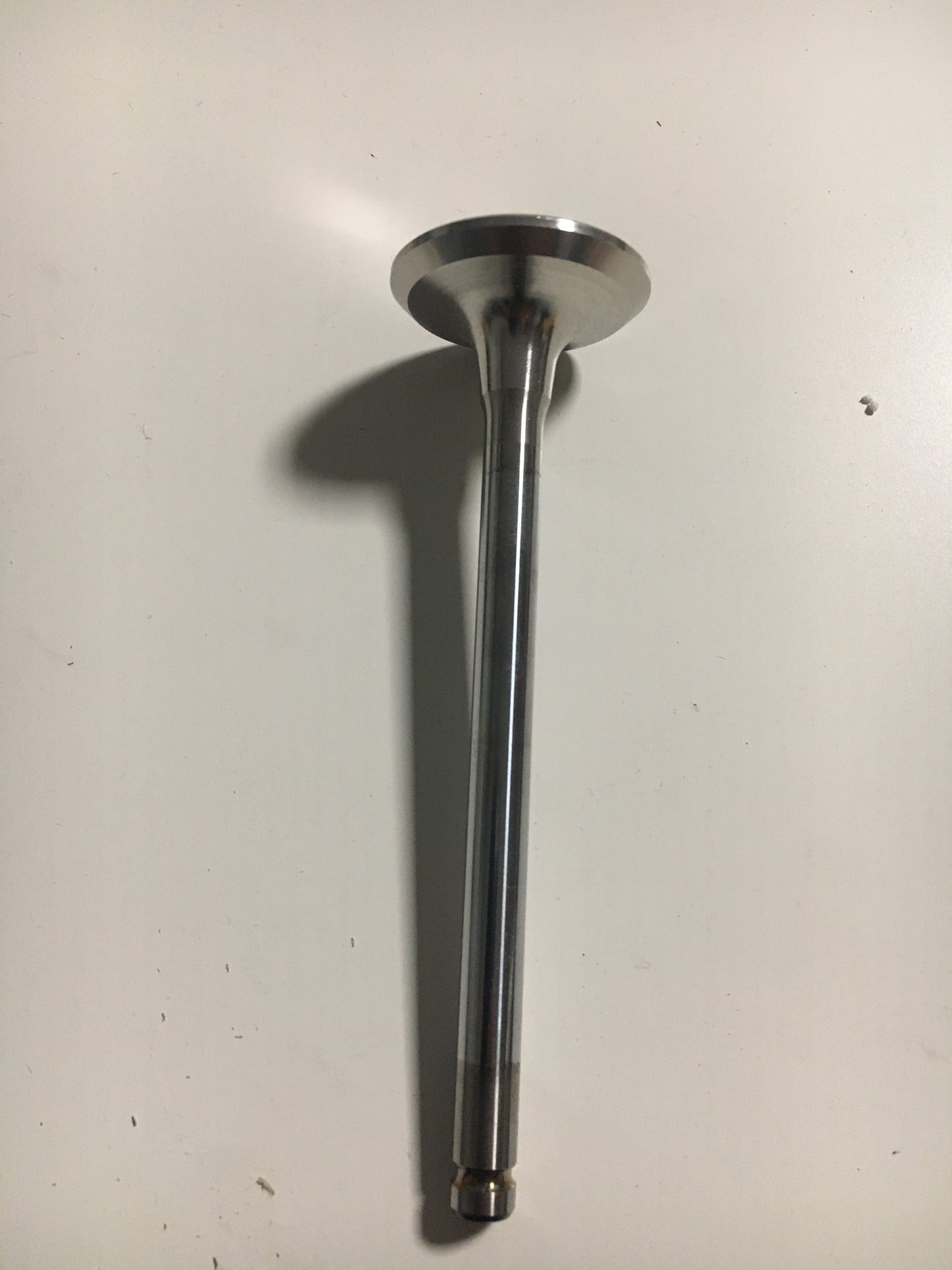 Original Auslassventil Kadett E Astra F Corsa B NEU