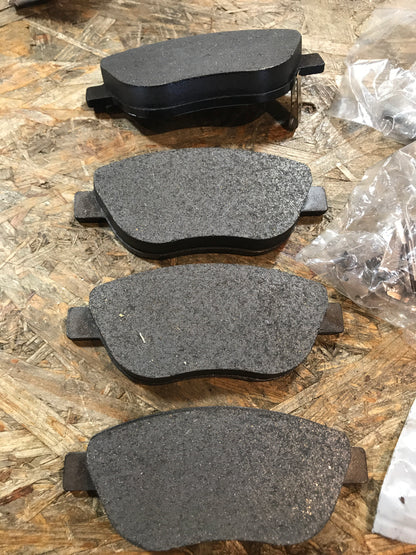 Original Opel Corsa D 3+5Türig Z13DTH Bremsbeläge Satz vorne NEU