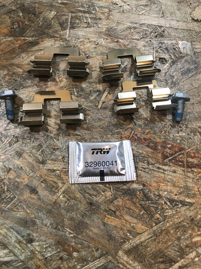 Original Opel Corsa C Tigra B 1.4 , 1.8 Tigra Roadster bis bj. 06 Bremsbeläge Satz hinten NEU