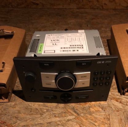 Original GM Opel Zafira B Astra H Radio CDC40 Neu
