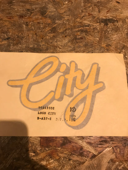 Original Kadett E City Schriftzug Vordertür NEU
