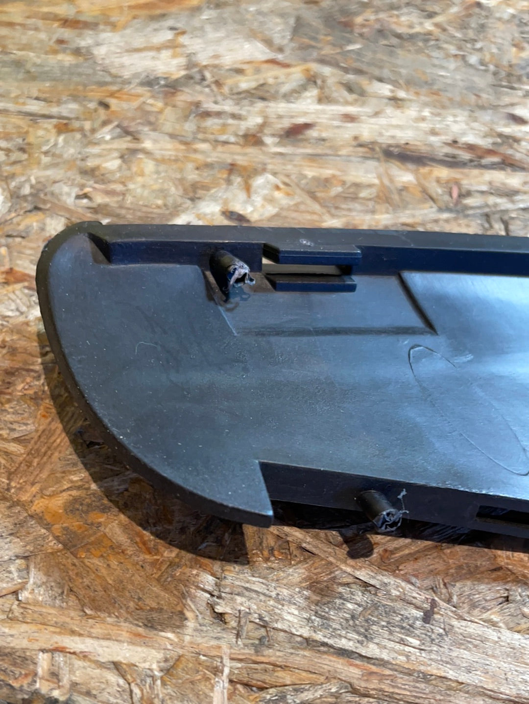 Original GM Opel Omega B Facelift Einsatz Frontverkleidung hinten rechts Neu