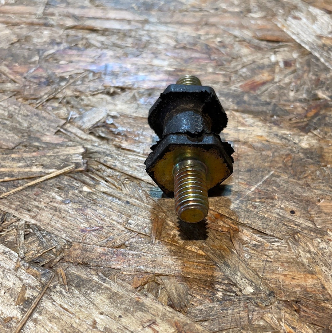 Original GM Opel Omega A Vectra A Ascona C Halter Kraftstoffpumpe Neu