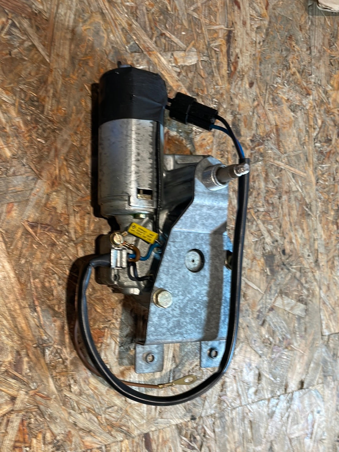 Original GM Opel Kadett E Motor Heckscheibenwischer Neu