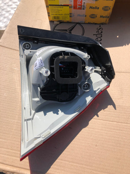 Original Hella VW Golf A5 Heckleuchte links Neu