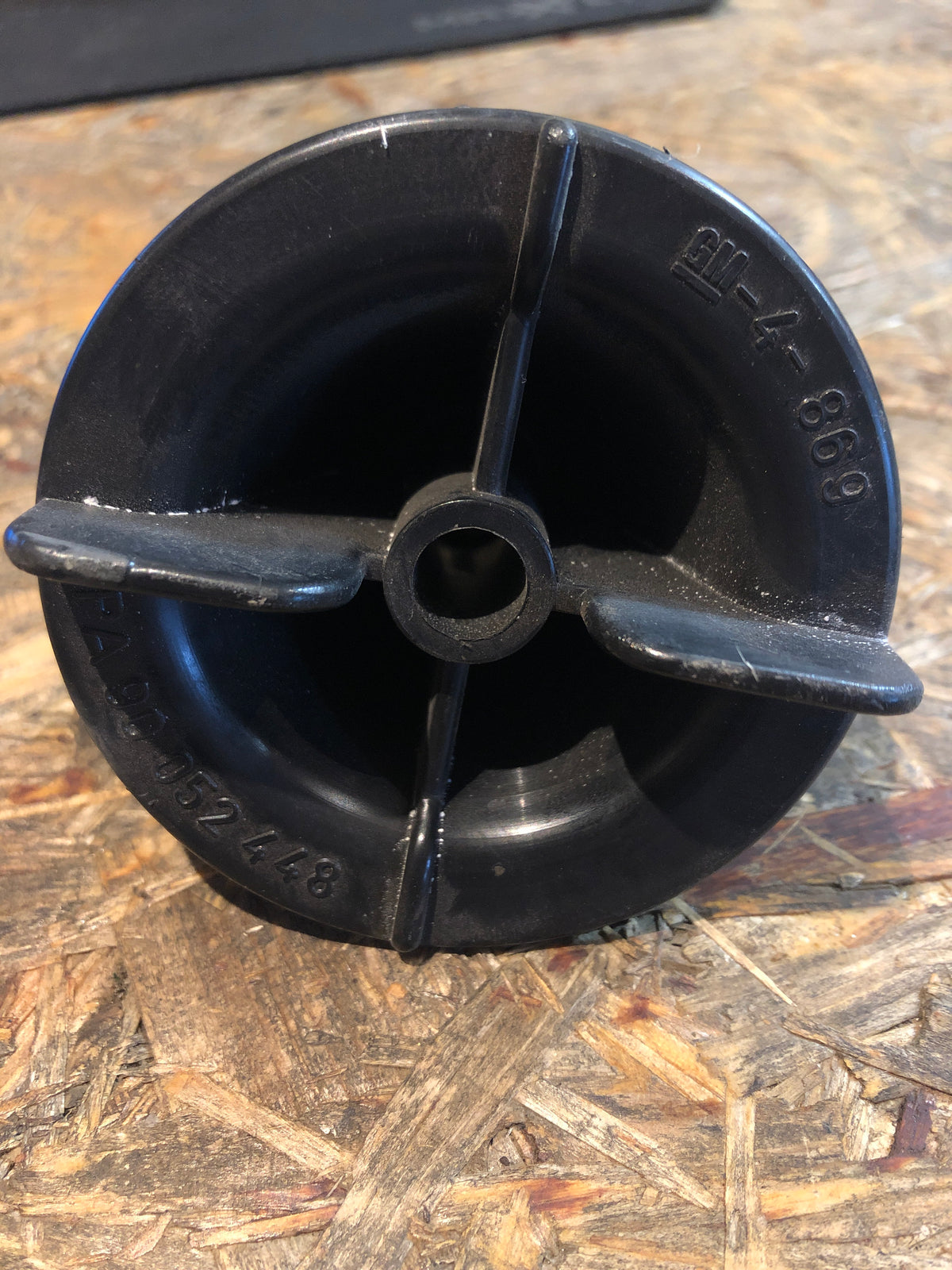 Original Opel Astra Corsa Tigra Meriva Reserveradhalter Neu