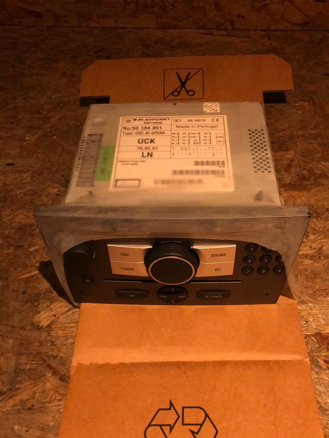 Original GM Opel Corsa C Meriva A Vectra C Signum Autoradio CDC40 Opera Neu