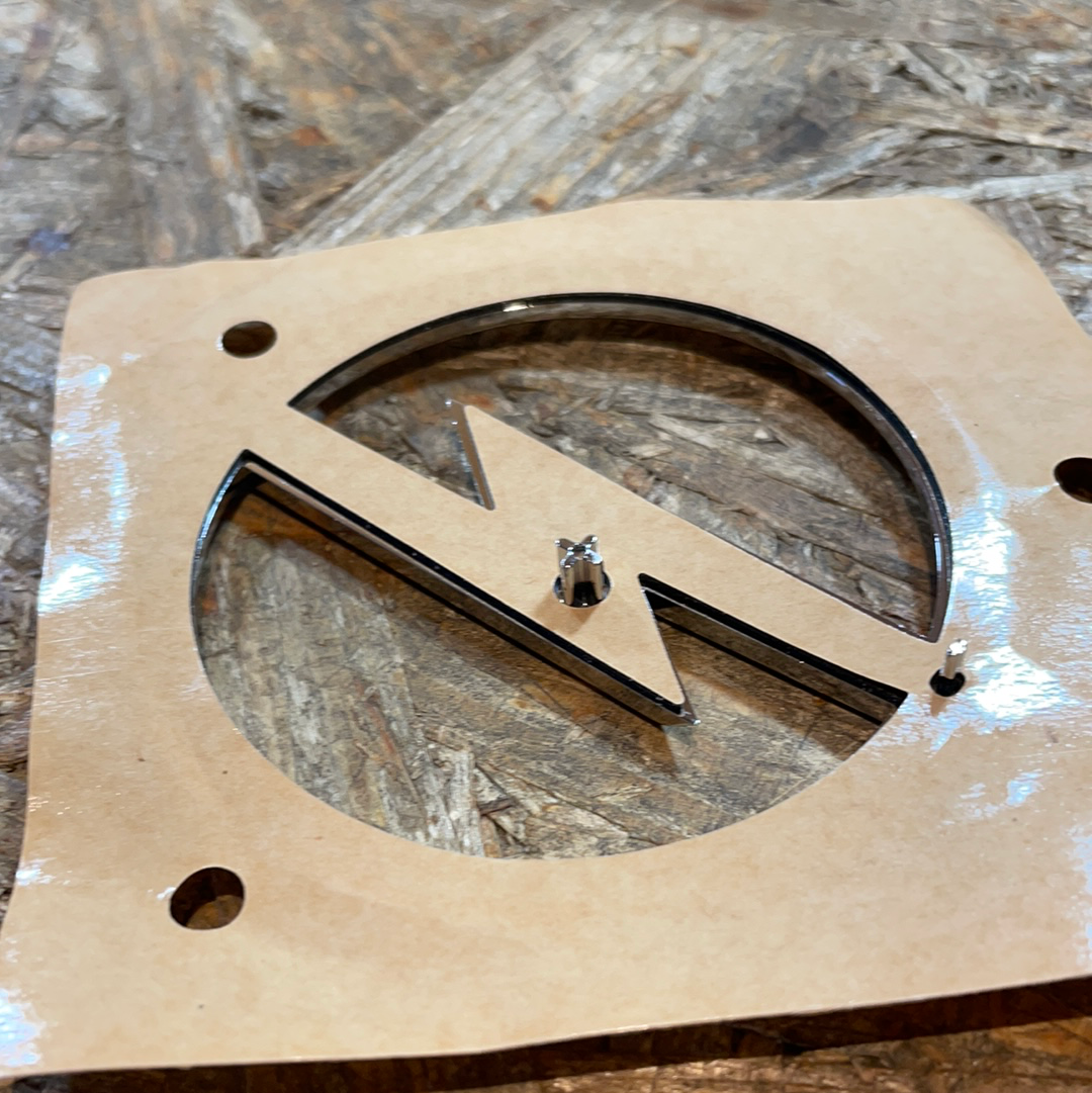 Original GM Opel Corsa B Emblem Heckträger Neu