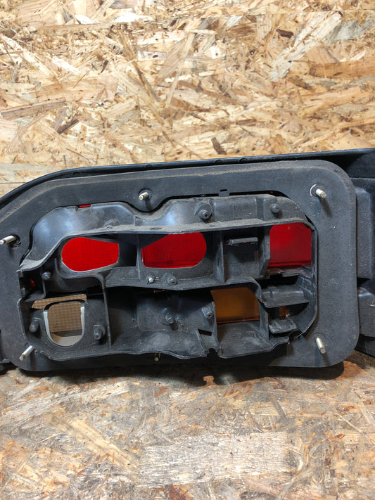 Original Mazda 323 Rückleuchte links