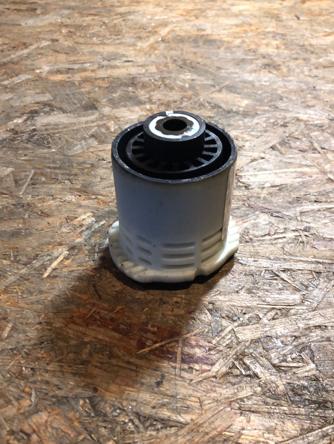 Original GM Opel Astra J Schrägheck (P10) 1.4 Turbo Bj. ab 09 140PS Achslager Neu