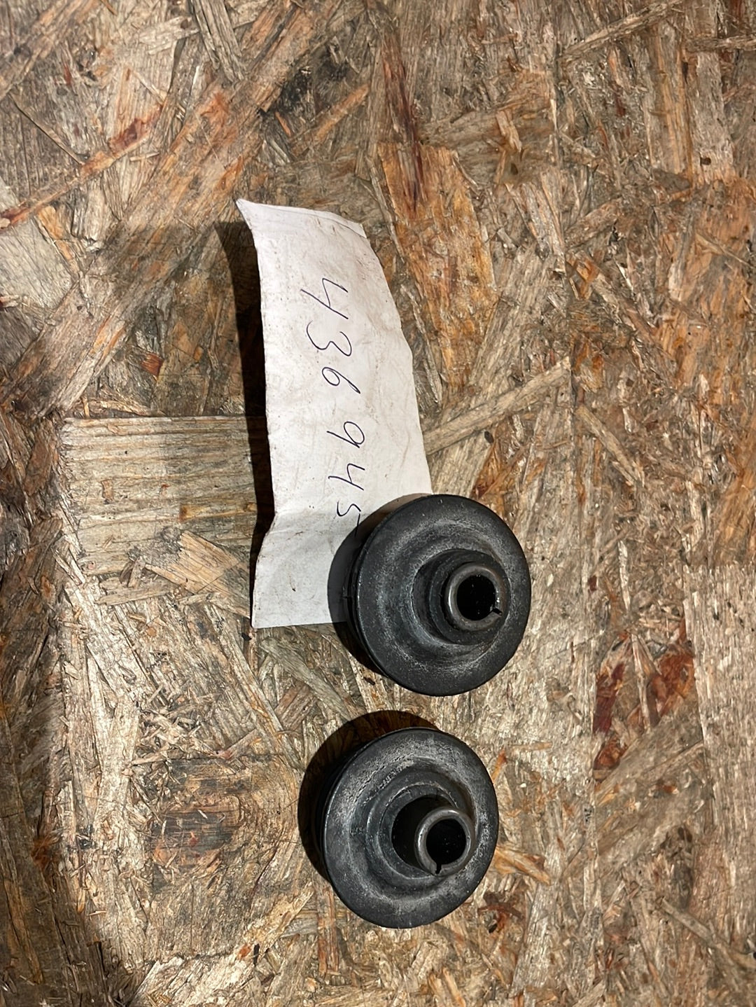 Original GM Opel Kadett E 1,2 1884-1986 Anschlagpuffer Federung hinten Neu