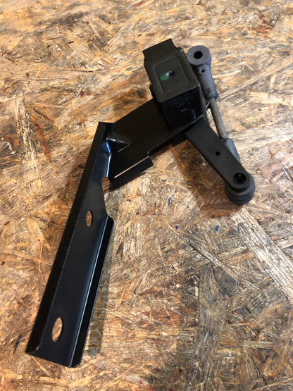 Original GM Opel Omega B Niveausensor Luftfederung Neu