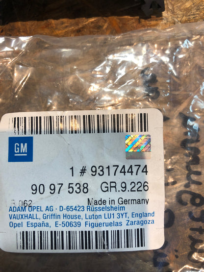 Original GM Opel Vectra B Schutzgummi für Schlauch an Klima Neu