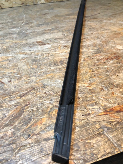 Original GM Opel Astra J Dichtstreifen Fenster außen rechts hinten Neu