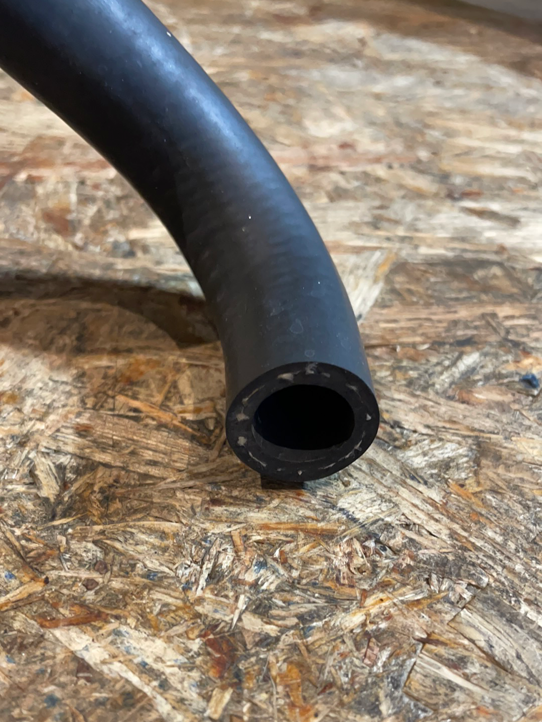 Original GM Opel Omega 2,3D Saugrohr Krümmer Neu