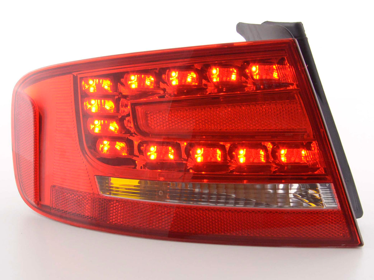 Zubehör Rückleuchte links Audi A4 B8 8K Limousine Bj. 07- rot/klar