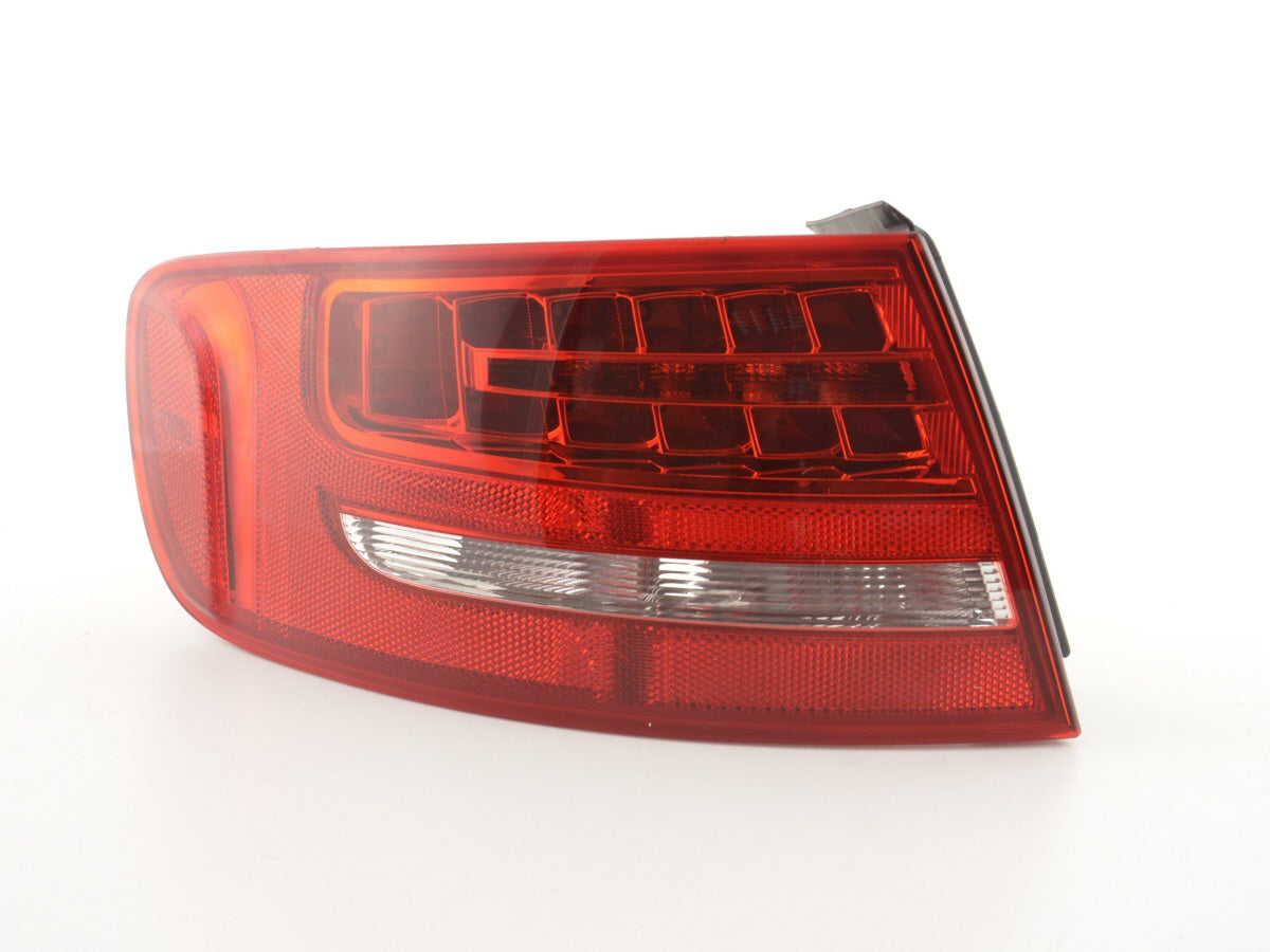 Verschleißteile Rückleuchte LED links Audi A4 Avant (8K) Bj. 08-11 rot/klar