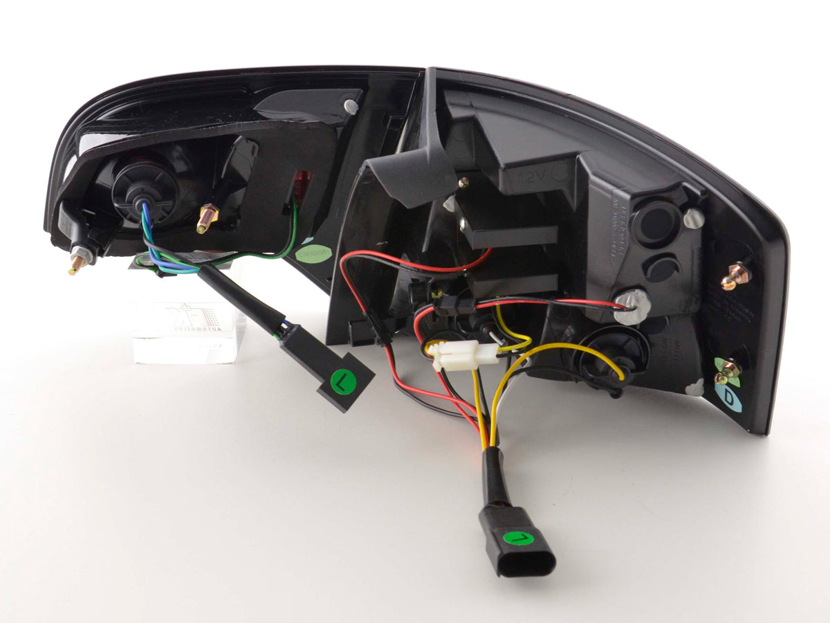 LED Rückleuchten Set Audi A4 Avant Typ 8E Bj. 04-08 rot/schwarz