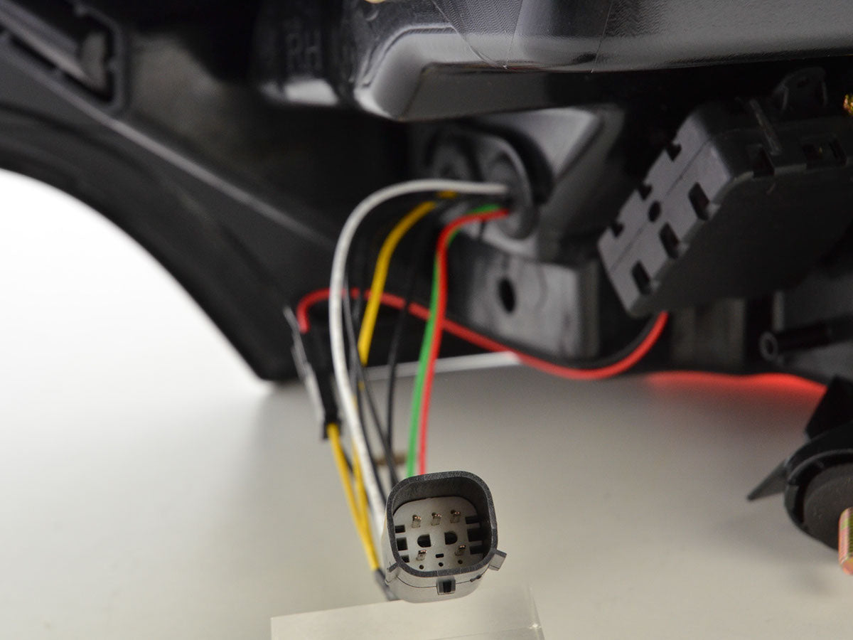 LED Rückleuchten Ford Focus 3 5-Türer Schrägheck Bj. 14-18 rot/klar