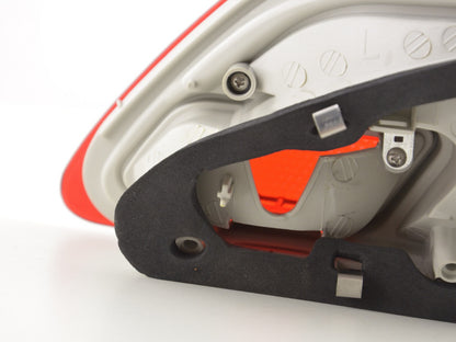 Verschleißteile Rückleuchte links Opel Astra J 5-türig Bj. 09-12 rot