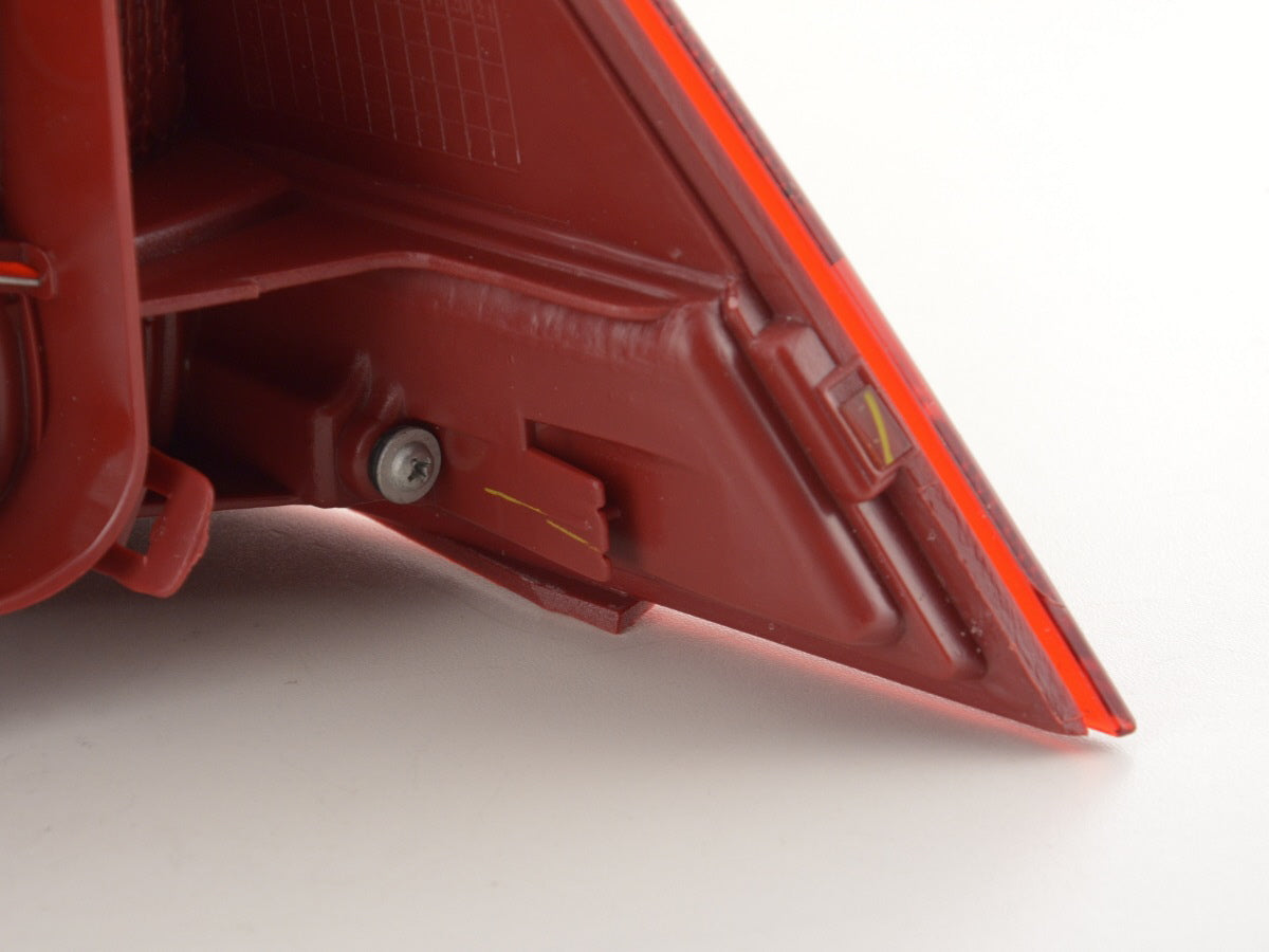 Verschleißteile Rückleuchte links VW Passat 3C Limousine Bj. 2010- rot/klar