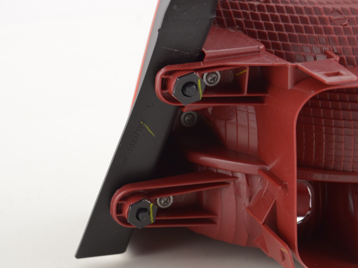 Verschleißteile Rückleuchte links VW Passat 3C Limousine Bj. 2010- rot/klar