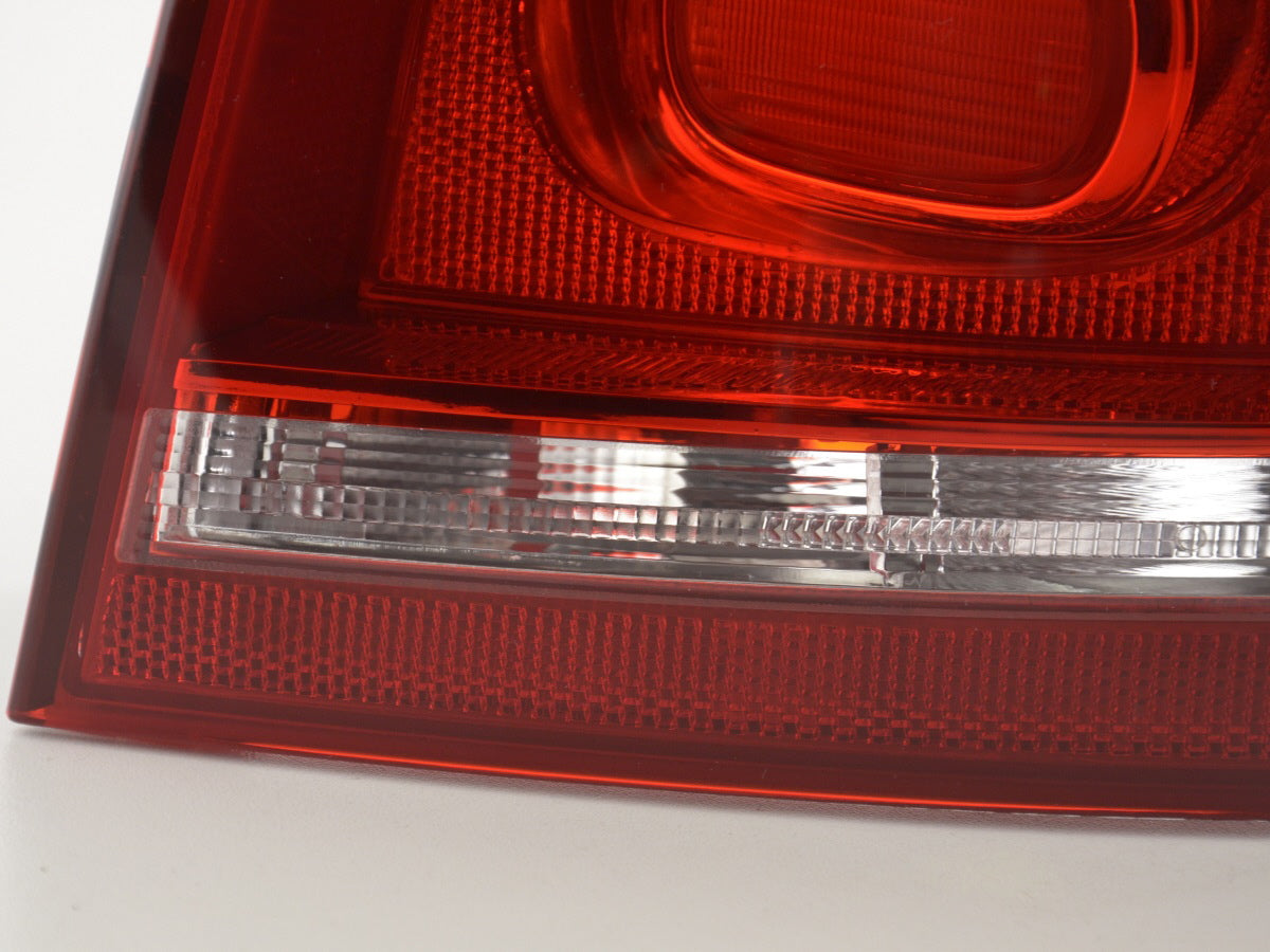 Verschleißteile Rückleuchte rechts VW Passat Variant (3C) Bj. 11- rot/klar