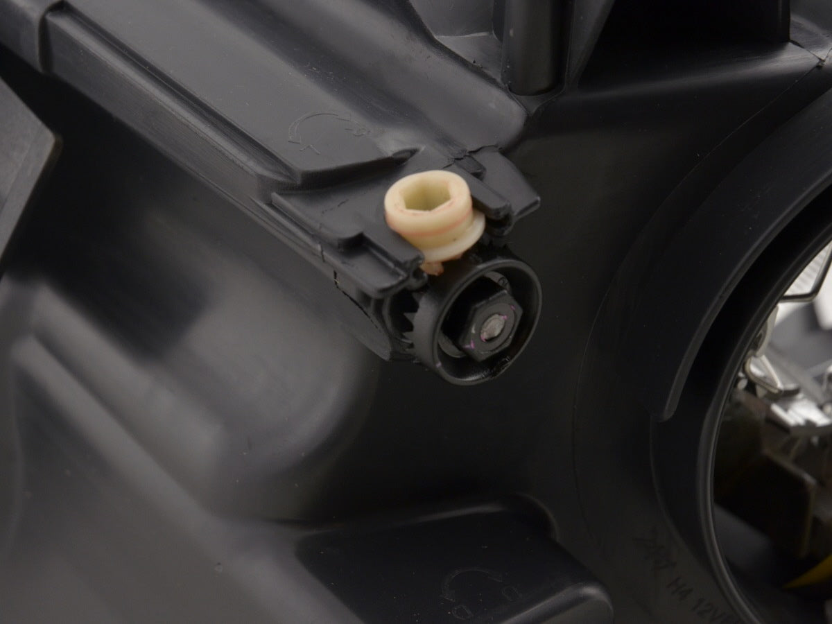 Verschleißteile Scheinwerfer rechts VW Touran (GP2) Bj. 10-14 schwarz